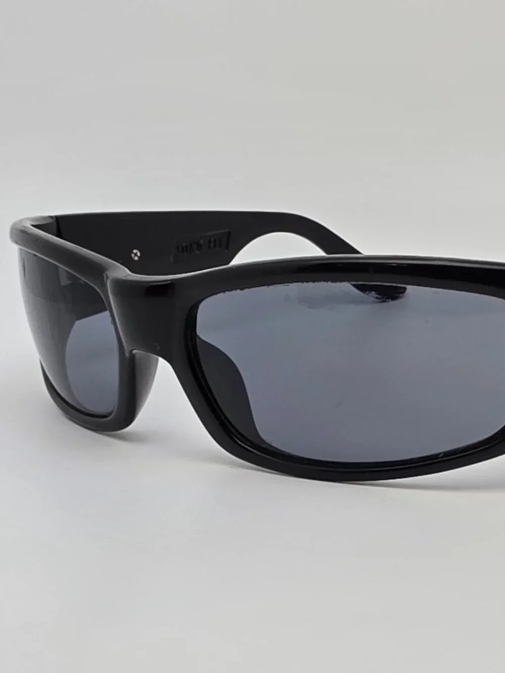 Black Flys Sonic Fly Shiny Black Frame Smoke Grey Lens Sunglasses w/ Case 60mm